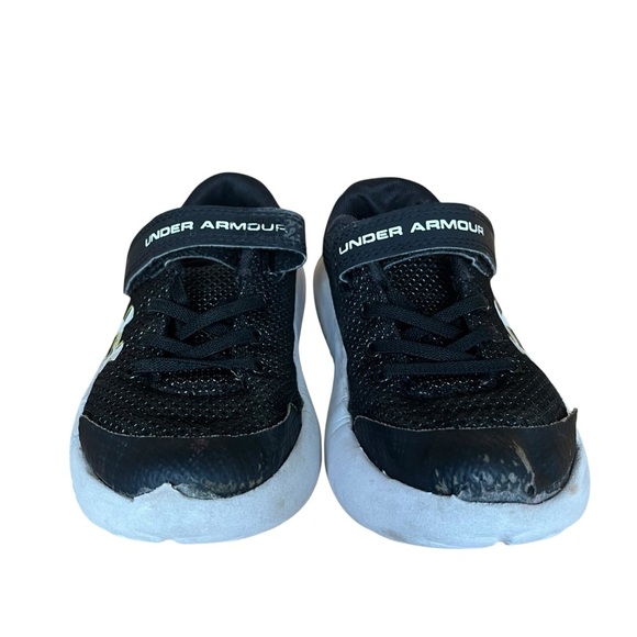 🌼 5/$25 Under Armour Boys Black Yellow Sneakers Size 12K Lightweight Running - Picture 3 of 10